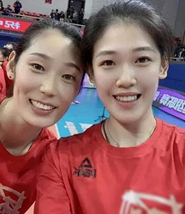 原创朱婷归来中国女排七仙女风采再续