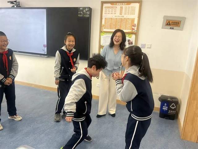 春日语你相约金童乐享文趣青岛金门路小学启动第六届语文节