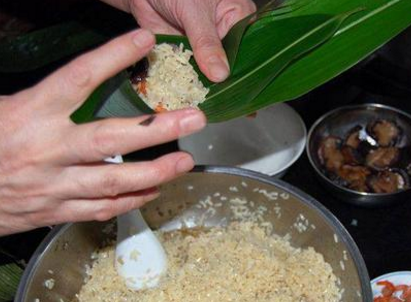 原创端午节将至包粽子要想不露馅牢记这3个步骤做好软糯不松散