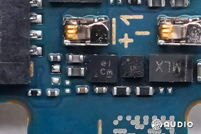 小米手环8迪士尼100周年限定款拆解支持150专业运动模式