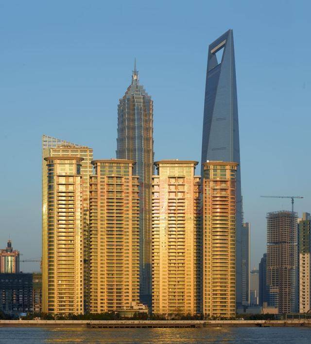 汤臣一品少公子汤珈铖继承父亲133套房产轻松跻身百亿富豪