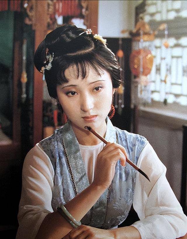 林黛玉的被迫害妄想症,贾府的小姐们,就属她家境好高_