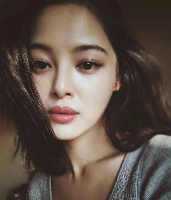 高级脸的辛芷蕾,说过自己最性感的地方是眼睛