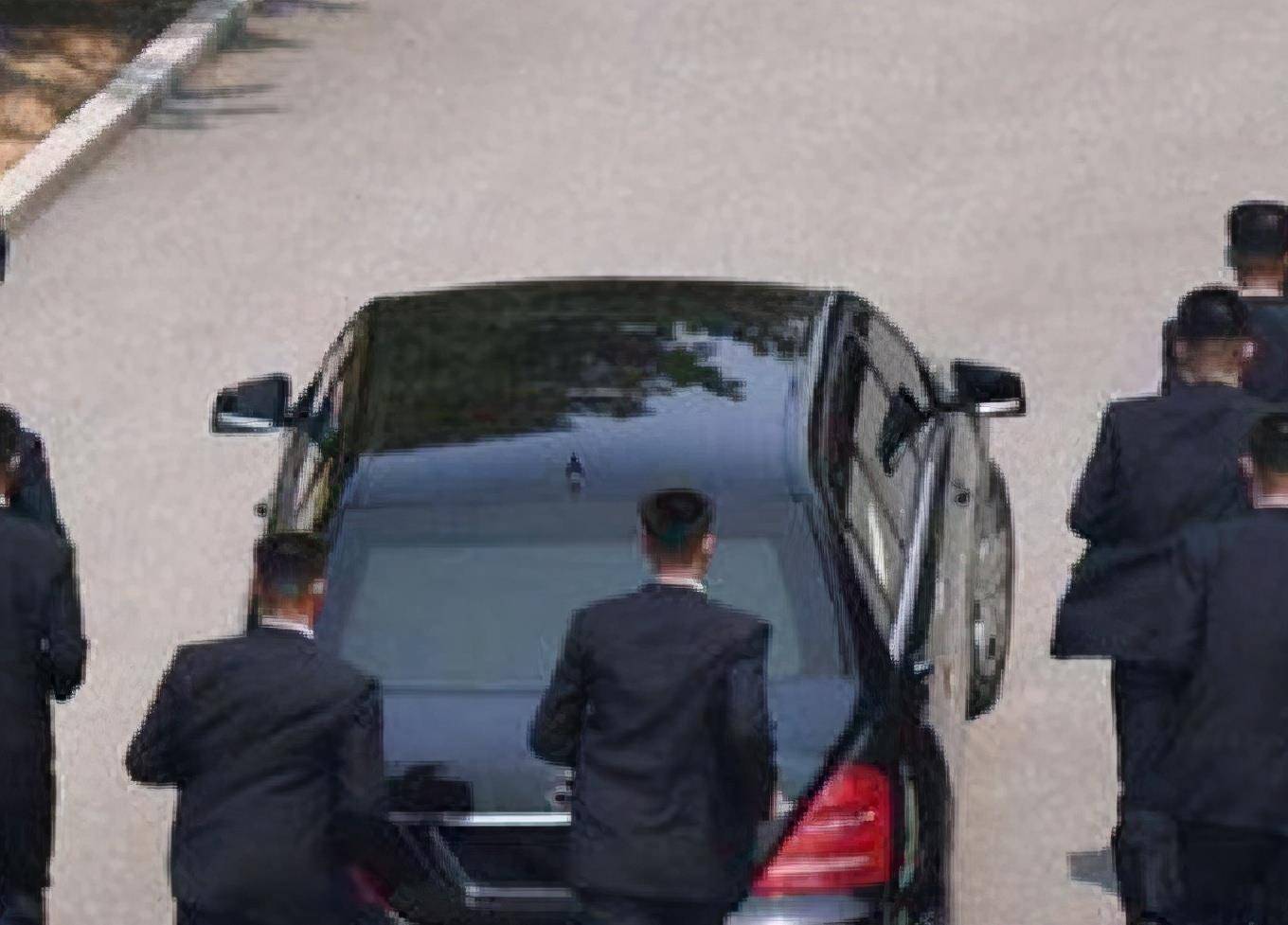 前港英g4特工,给他打工就像过刀山_工作时_承诺_香港