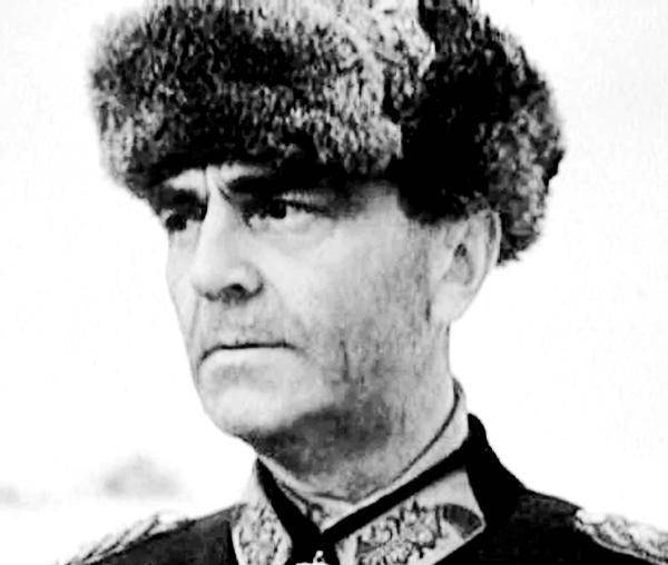 二战苏德战争保卢斯的能力真比曼施坦因差吗半斤对八两