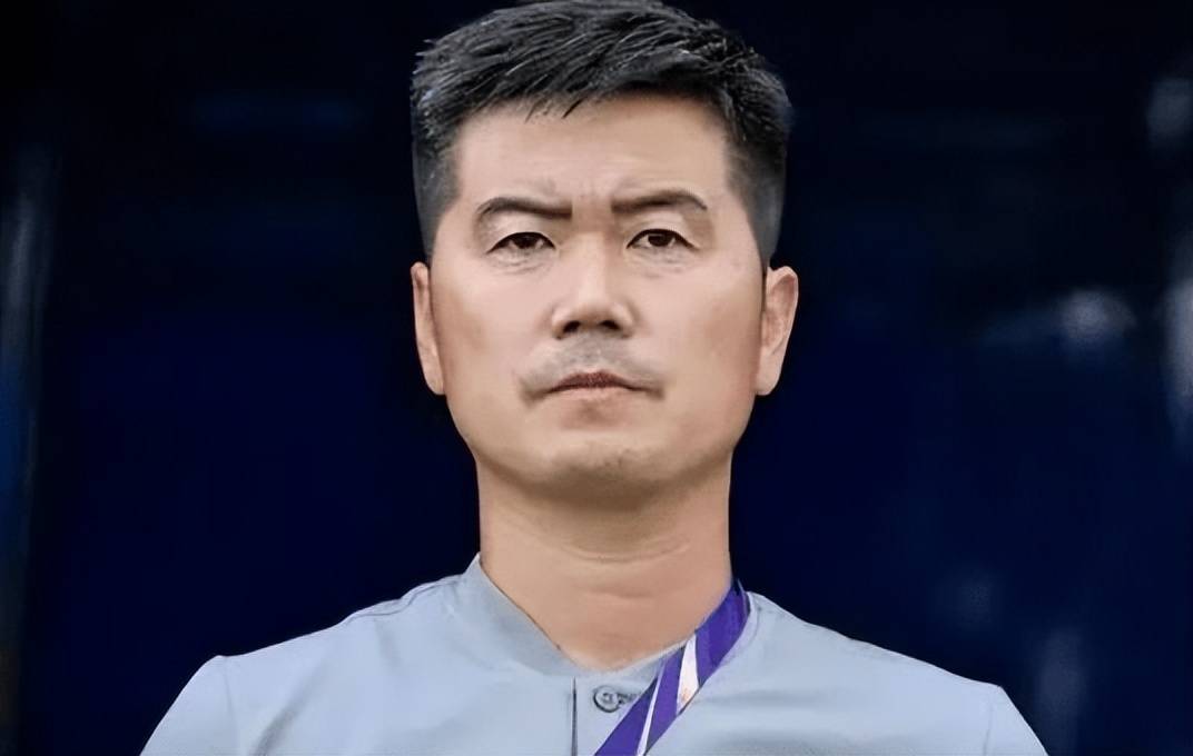 原创李铁倒下后参加过世界杯于根伟跟肇俊哲谁会是下一个阿隆索