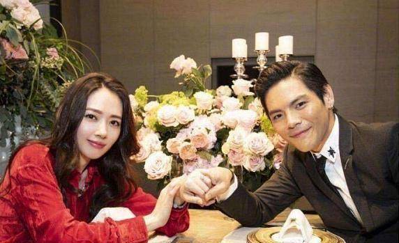 郭碧婷向佐喜事将近郭爸微博发文有猫腻与向佐互动太有爱