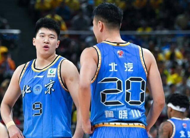 季后赛附加赛中上海男篮在领先一场的情况下被北京首钢男篮连败两场