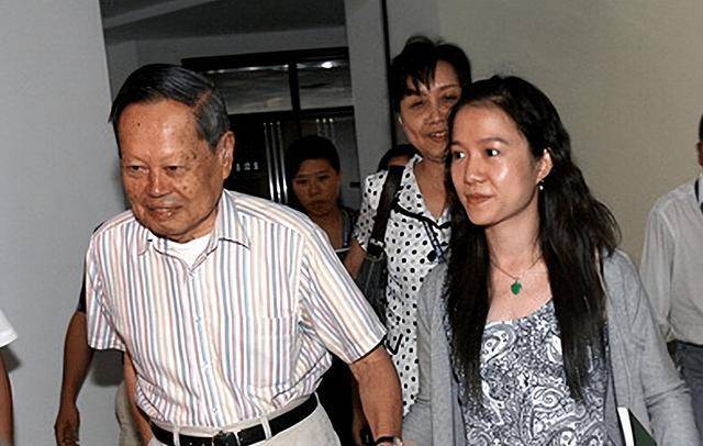 原创杨振宁如今已百岁被问到过最大的贡献是什么他的回答令人自豪