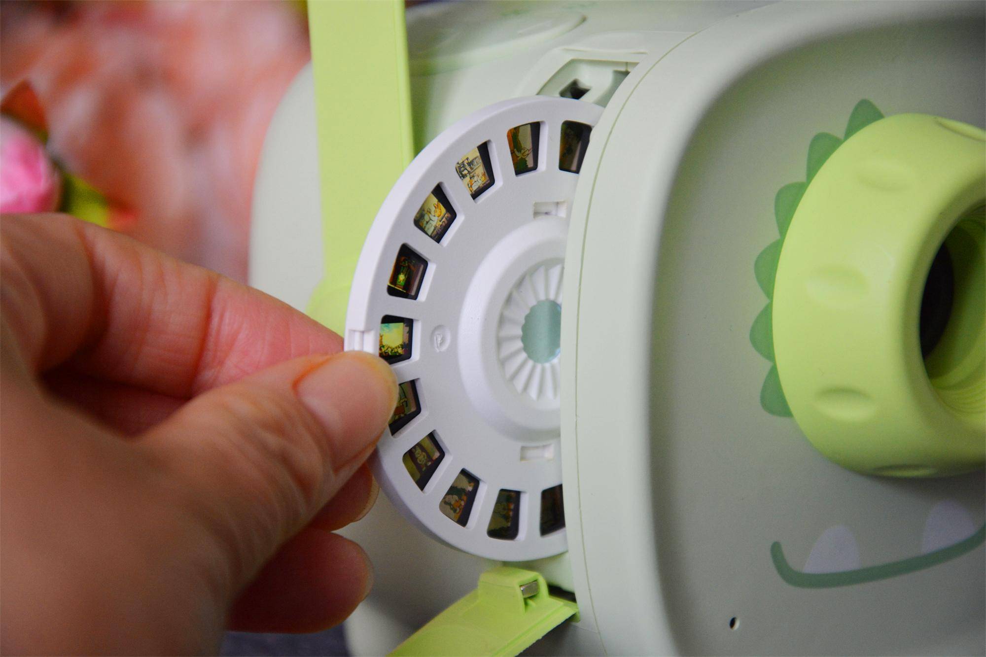 原创后悔入手晚了趣学伴绘本投影故事机能一机多用的早教机