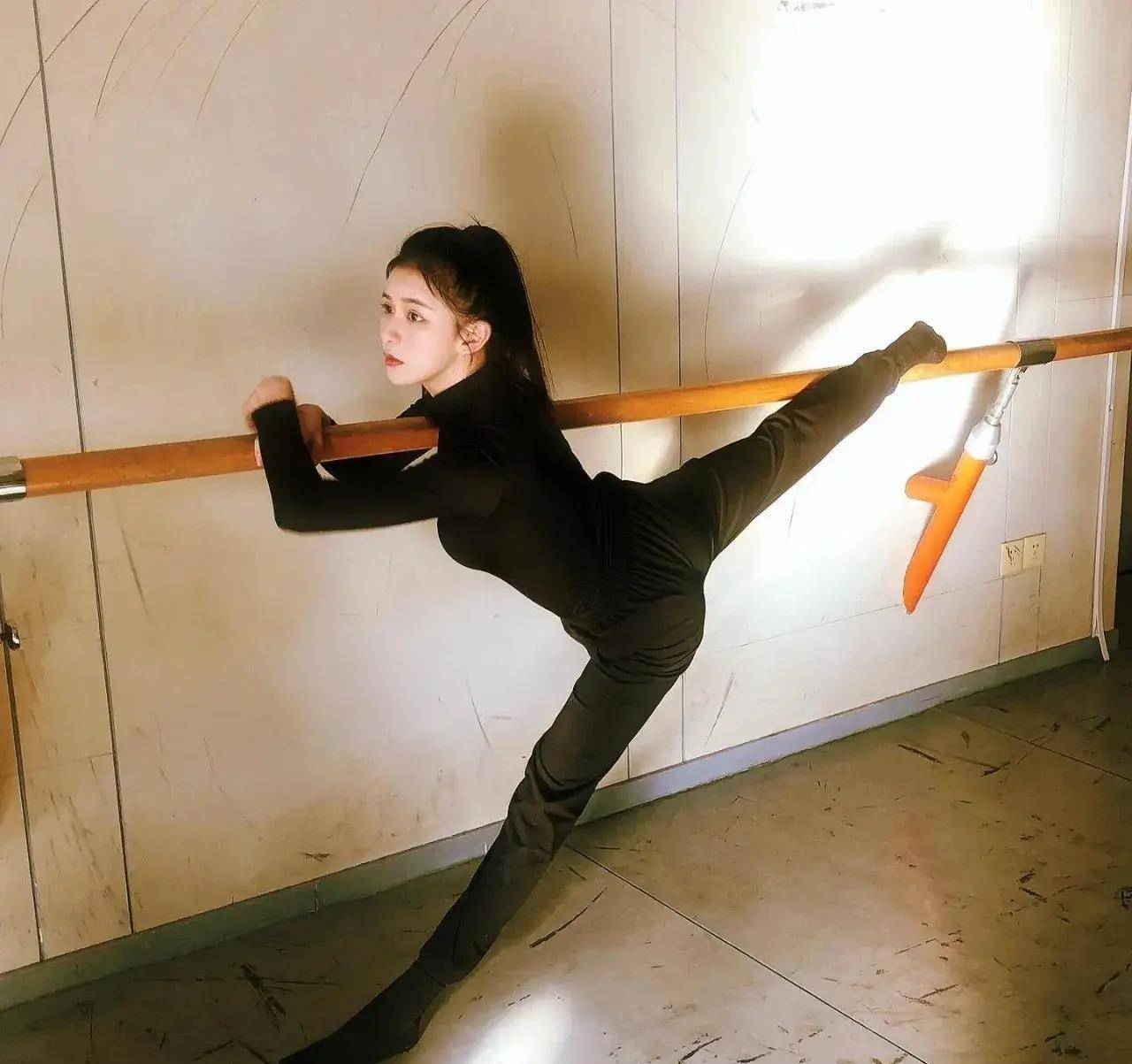 原创最女子子湖人女球迷人间极品