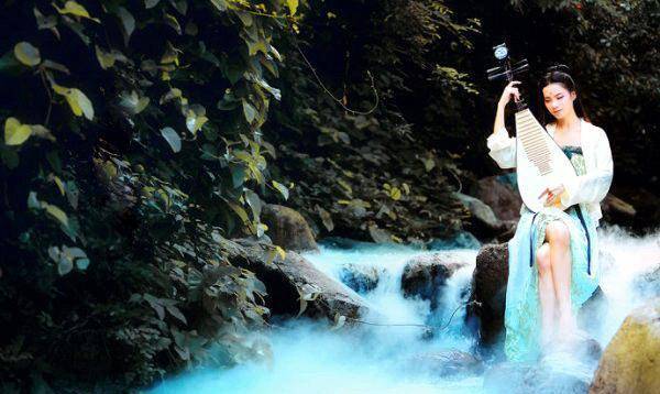 吴藻她是正宗的白富美只恨今生是女人最后竟皈依佛门