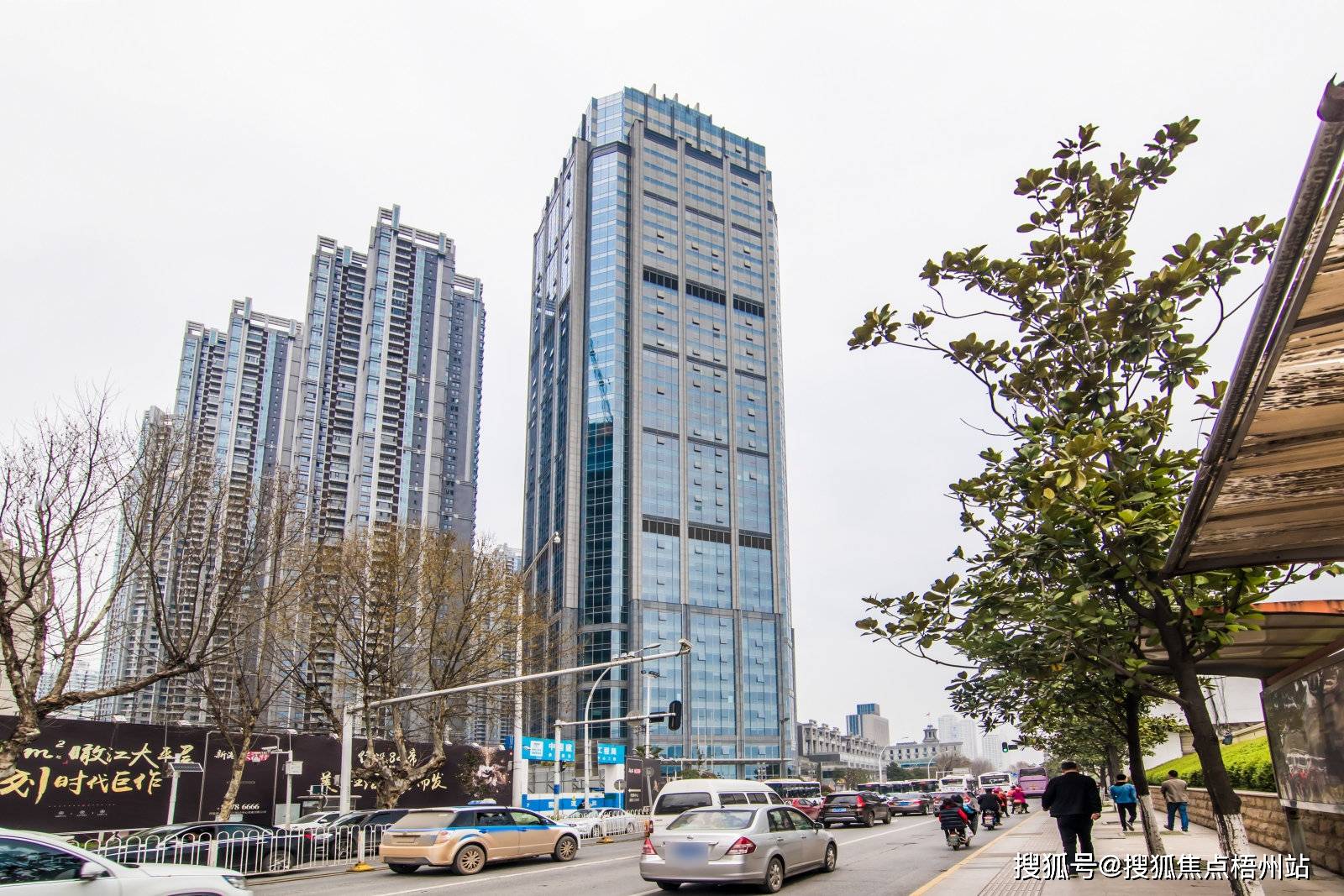 2024年武汉世纪中心的优缺点分析合不合适租预约通道