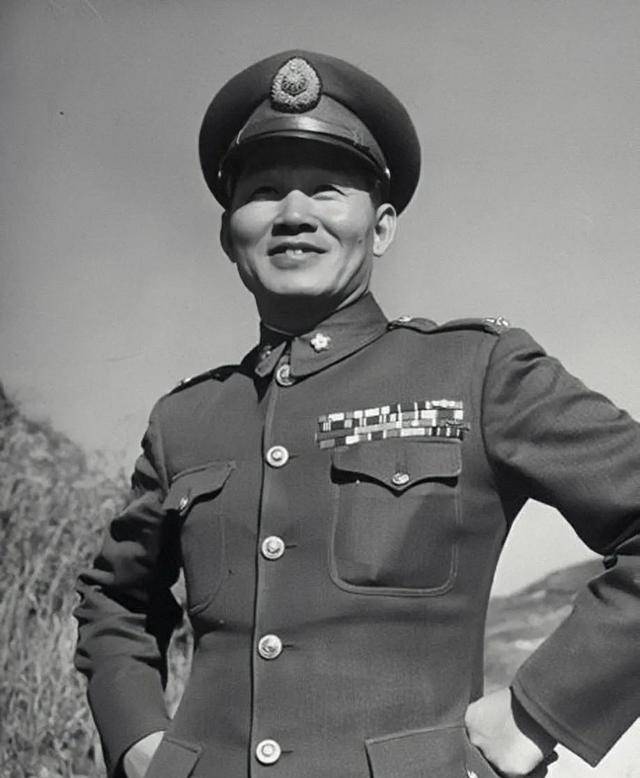 伯韬被捕,在功德林接受改造,为何至死不原谅黄维_杨伯涛_学兵团_我军