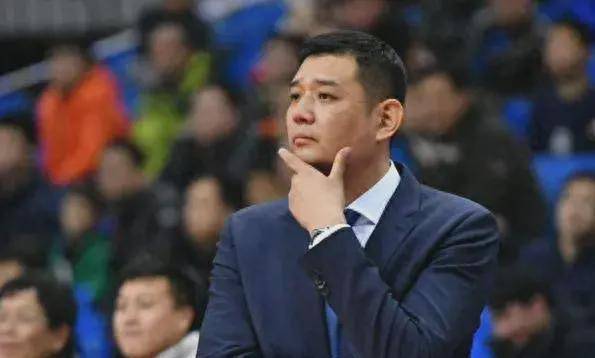 原创篮球界气质与技术兼备中国男篮巩晓彬的独特魅力