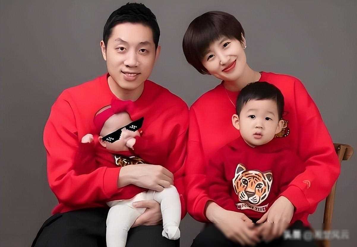 梁靖昆及男女主教练在列_退役_马龙_私生活