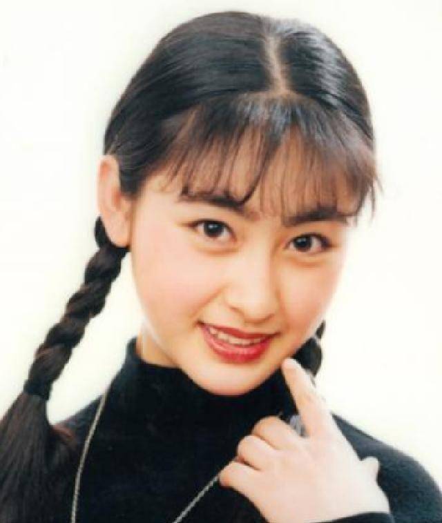 回族第一美人雅琦张铁林为其离婚却转身嫁香港大反派