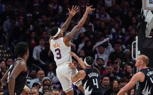 原创快船四巨头休战太阳三巨头打的辛苦卢指导故意放水暂停失误