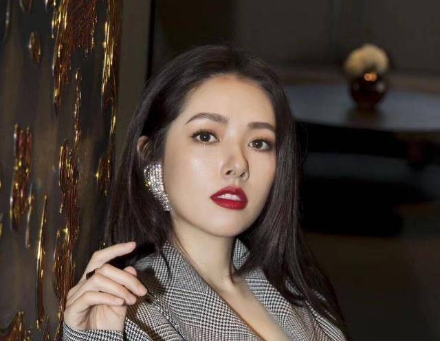 向佐的老婆郭碧婷图片图片