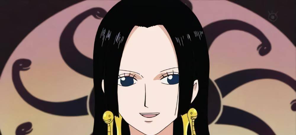 被汉库克的颜值吸引,若是碰上女帝心情不好,所有人都会被女帝轻松石化