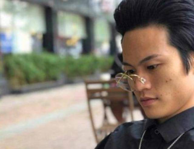 原创还记得杀马特鼻祖罗福兴吗14年过去了他如今在干嘛呢