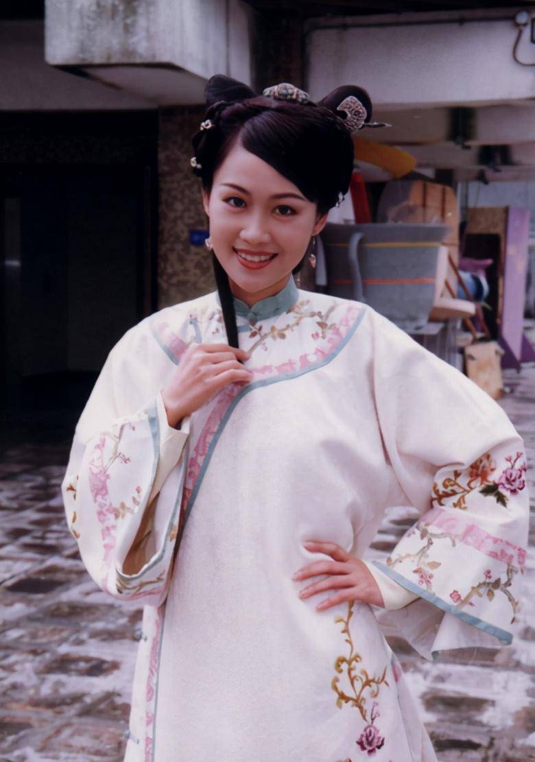 新鹿鼎记7位老婆一张脸看看陈小春版不是绝色却各有时尚