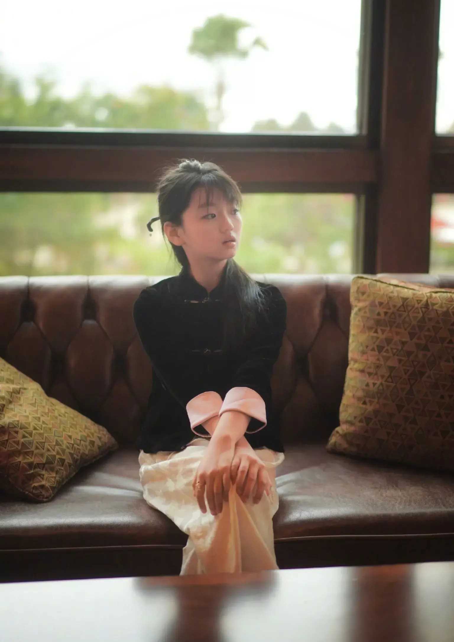 12岁阿拉蕾成长近照:长成大姑娘依然美丽动人