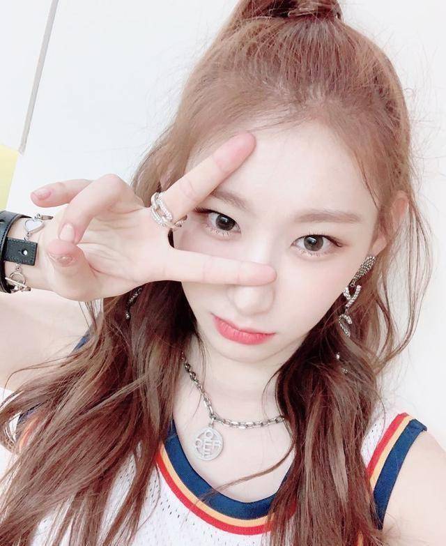 接管市场,itzy关键时刻拉胯,(g)i-dle和aespa崛起_aespa_空降_izone