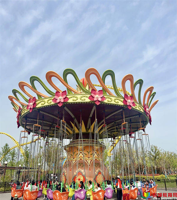 熠熠春日共奔赴研学拾趣促成长徐州市铜山区清华中学初一年级方特研学