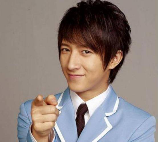 韩庚,从"顶流巨星"到人设崩塌,他是怎么一步步"过气"的?