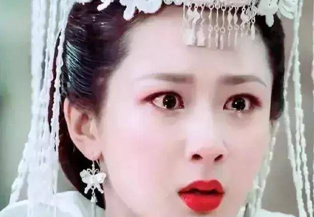 哭不出来别硬演！《承欢记》杨紫55秒哭戏，扯下了多少演员遮羞布