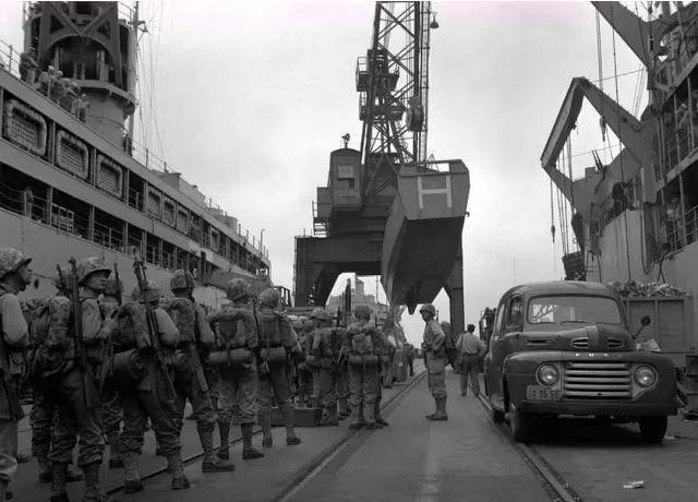 仁川登陆时的美军也许他们不知道他们成就了麦克阿瑟的军事辉煌