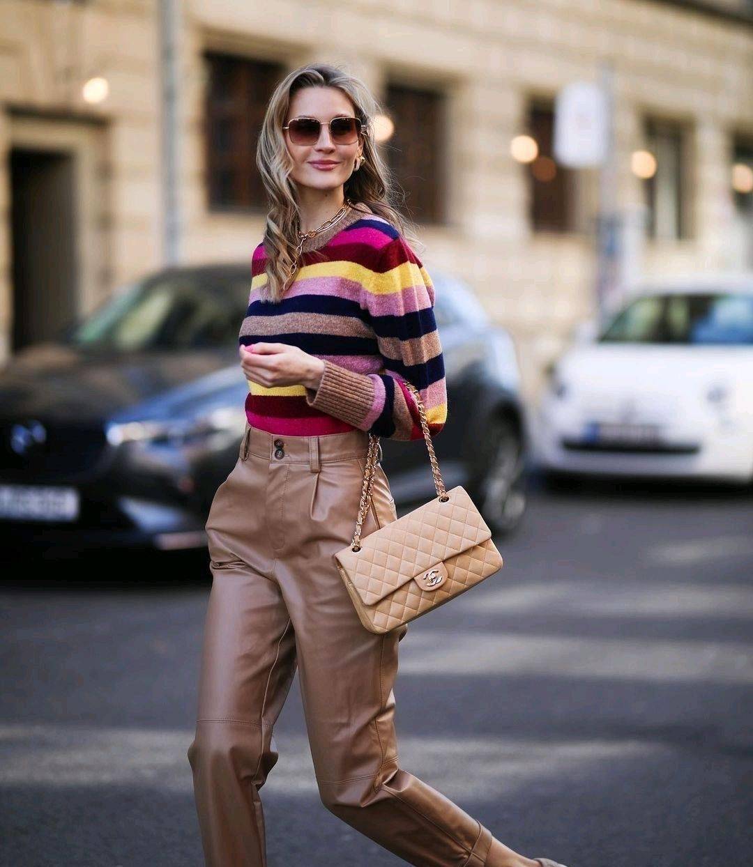 原创嫌基本款太普通不妨试试清爽的条纹衫时尚又减龄