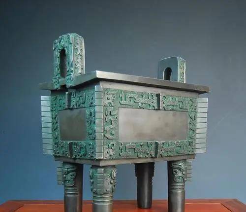 商周时期为何要将钟鸣鼎食这种图案纹在青铜鼎上涨见识了