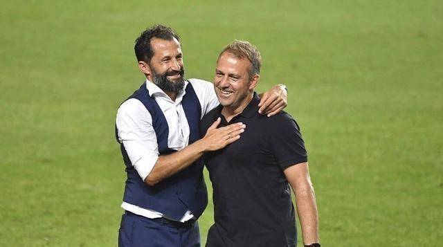 黑又硬肩都直起来了拜仁进化器谁来谁受益布大伙很难做