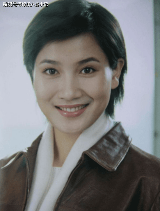 原创她是侯勇前妻离婚后与女儿相依为命如今46岁依旧美貌如花