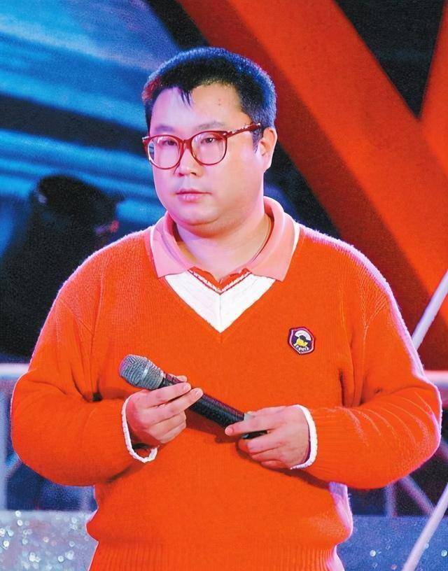 还记得唱纤夫的爱的尹相杰吗当红时吸毒坐牢今瘦到皮包骨