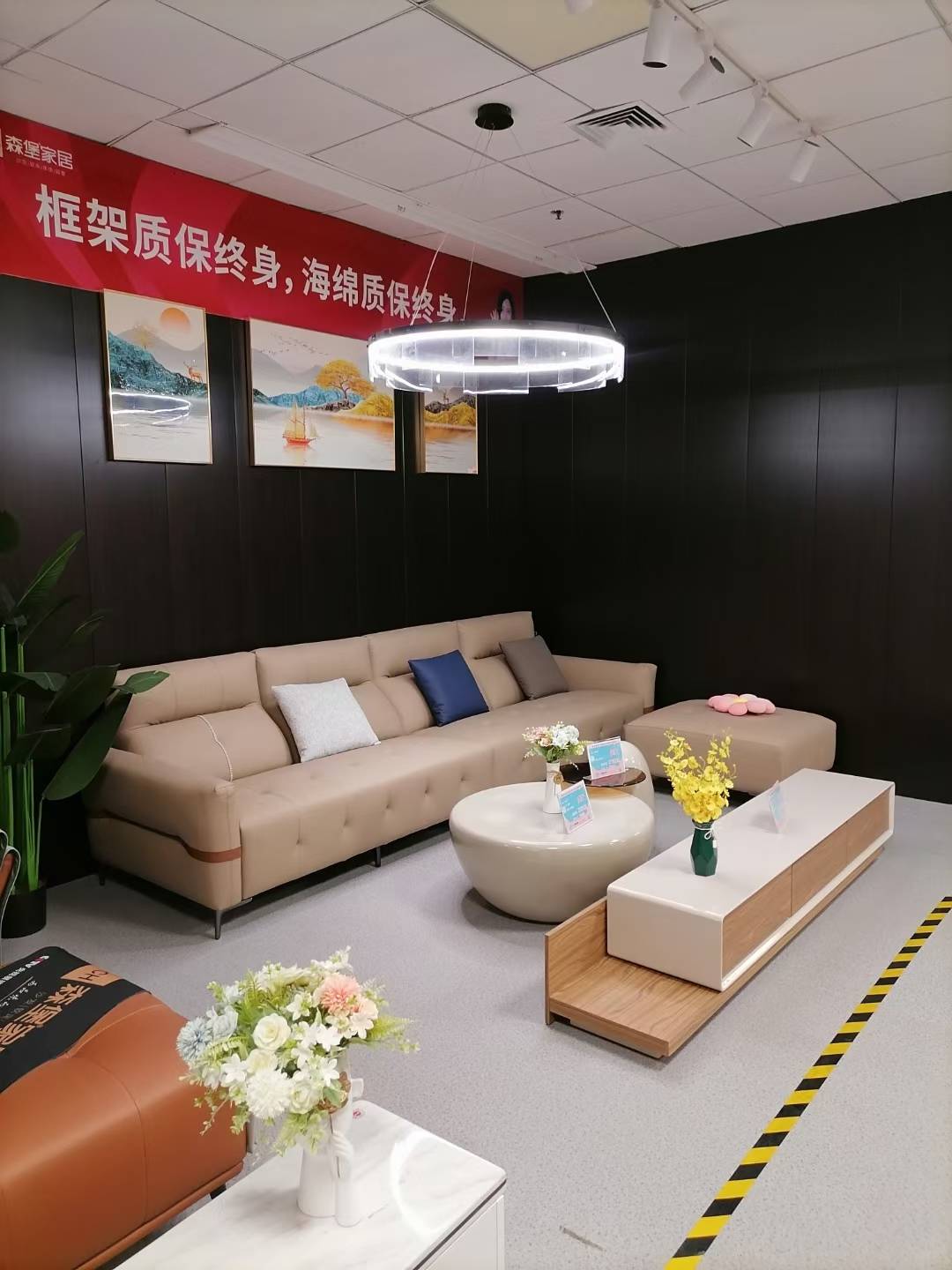 森堡家居真皮云感沙发贴合人体曲线柔软q弹健康环保