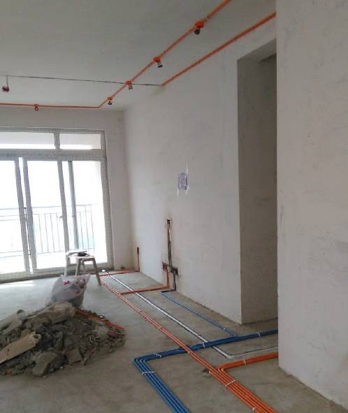 水电装修过程中,记得花钱叫工人给你安装个盒子,会省很多事情!