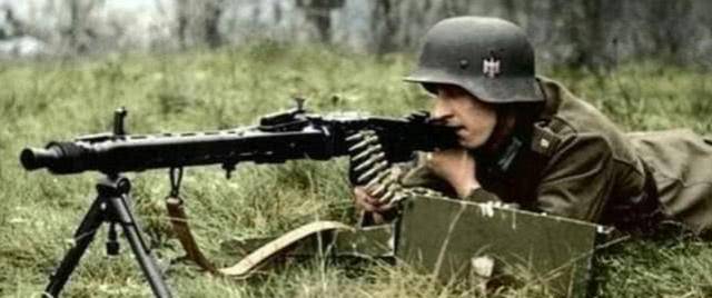 希特勒的电锯纳粹的死亡收割机mg42通用机枪
