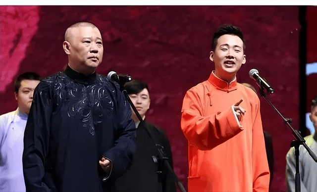 郭麒麟带美女回家郭德纲只要他满意我们就满意