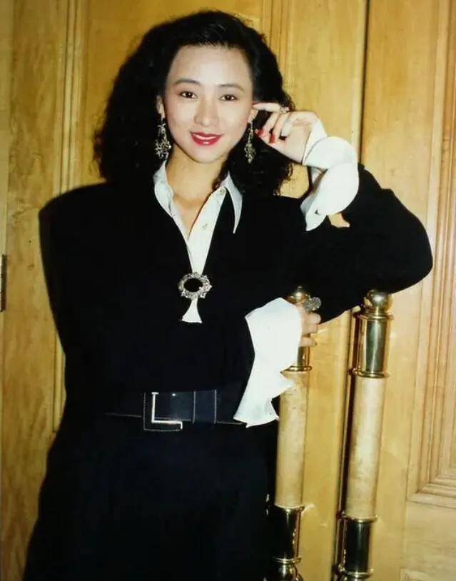 原创出身清华世家以明星出名与古天乐反目她到底有多疯