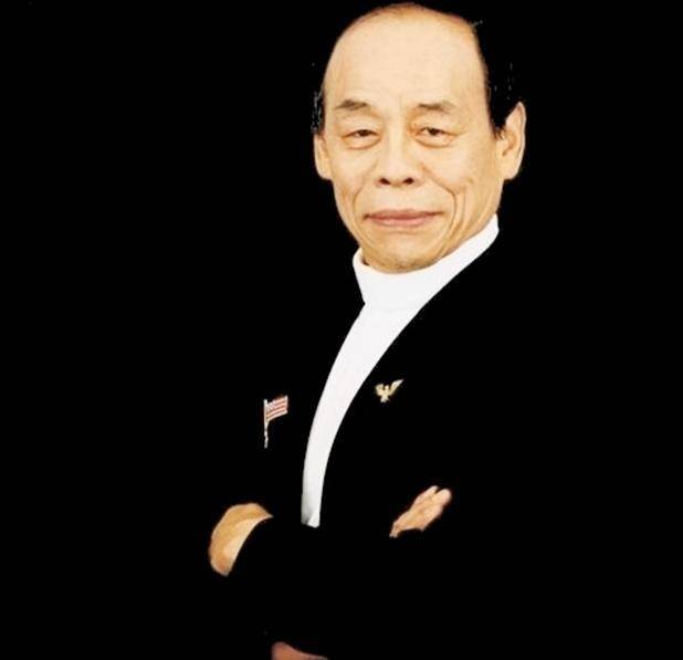 原创1973年为李小龙扶灵的6个神秘人皆来自外国身份都十分显赫