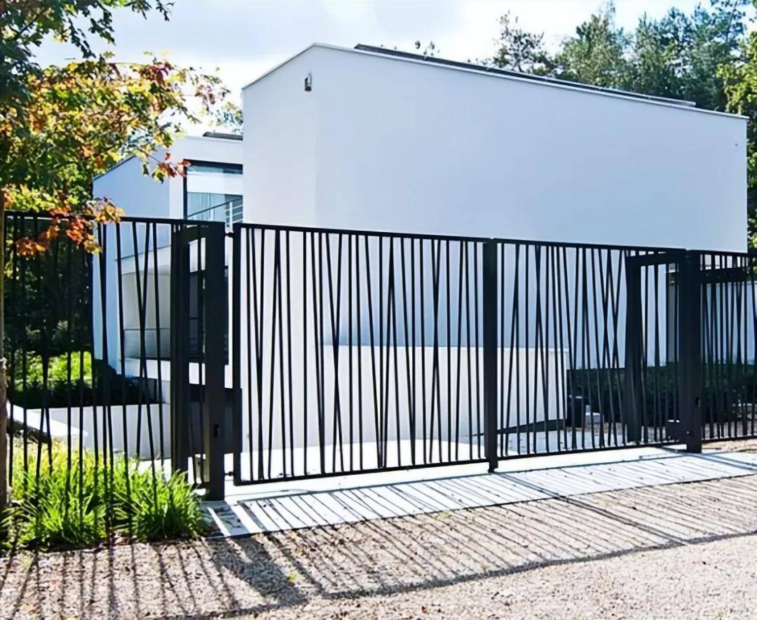 的别墅)首页网站丨五个院子的别墅欢迎您丨楼盘详情_围墙_防护_电话