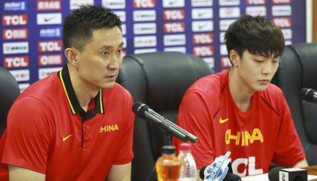 胡明轩"谜之操作",篮球圈沉默!时隔3天,苏群回应,这话有理