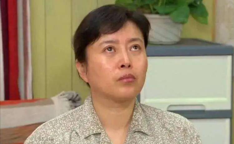 原创丁嘉丽年轻时没管好下半身对不起一双儿女余生向佛忏悔一生