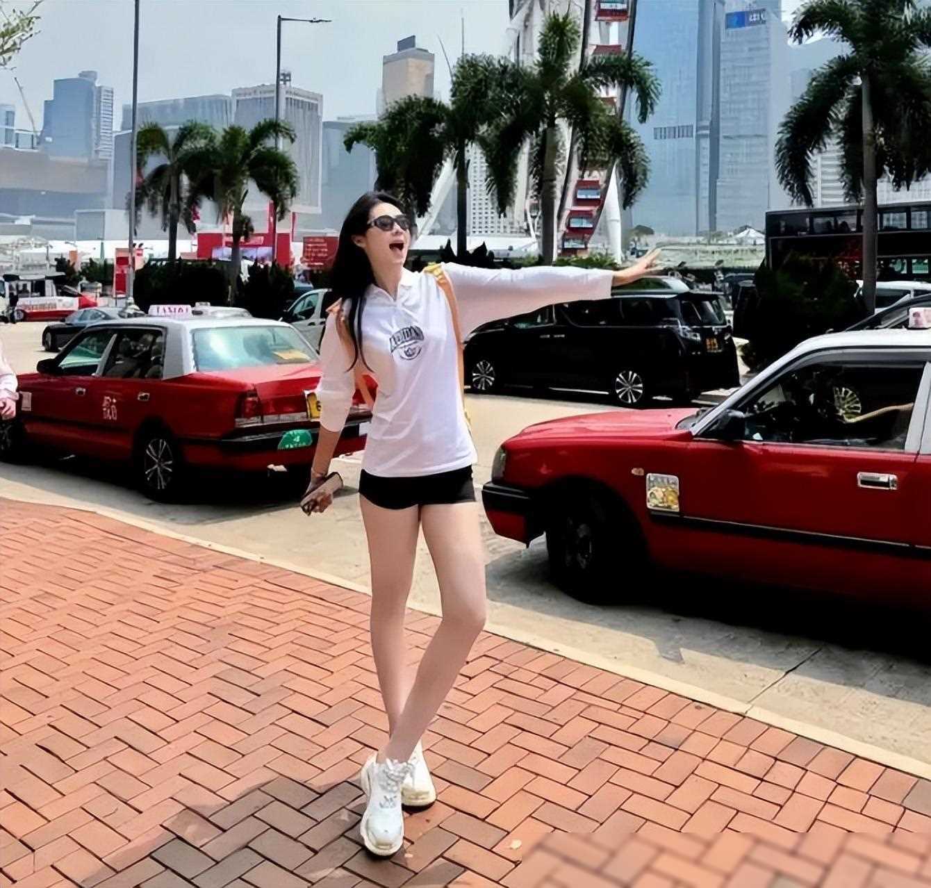 内蒙古美女卓识:后女篮第一身高米的亮眼选手!