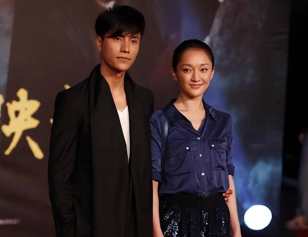 原创1992年周迅为艺术贡献人体模特画出镜拍卖达到184万