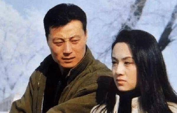 原创他跑龙套7年最穷时与妻子住地下室如今终于成人生赢家