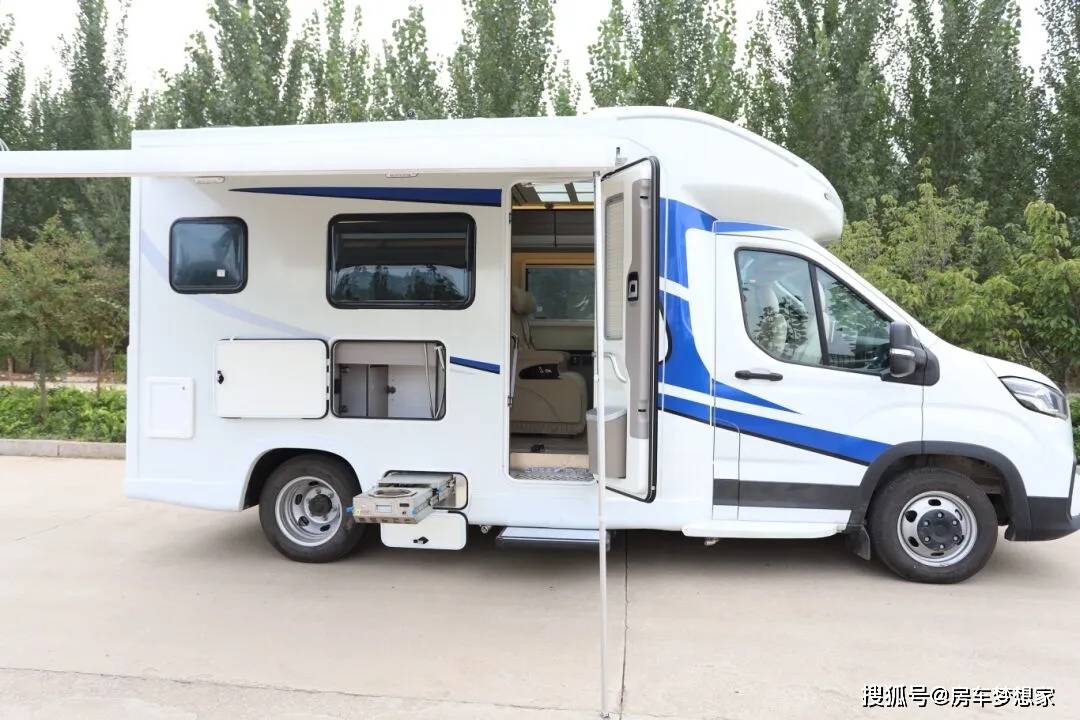 飞翔房车 6座4卧,2个地下室,大通v90 t型房车!